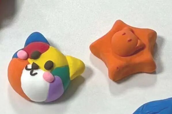 陈同学的彩色猫咪粘土作品