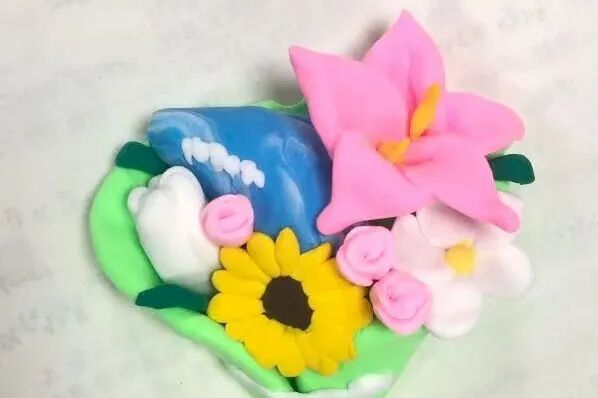 陈同学的花卉粘土作品
