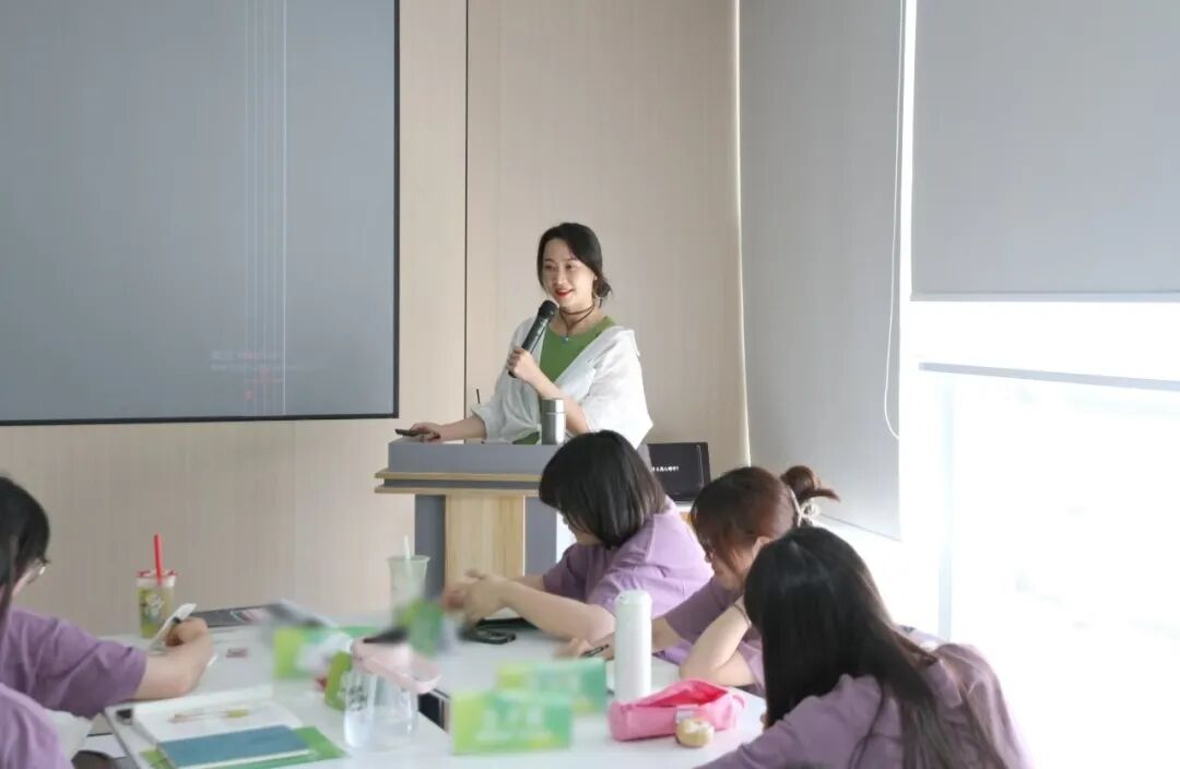 夏校课堂中的学员分享